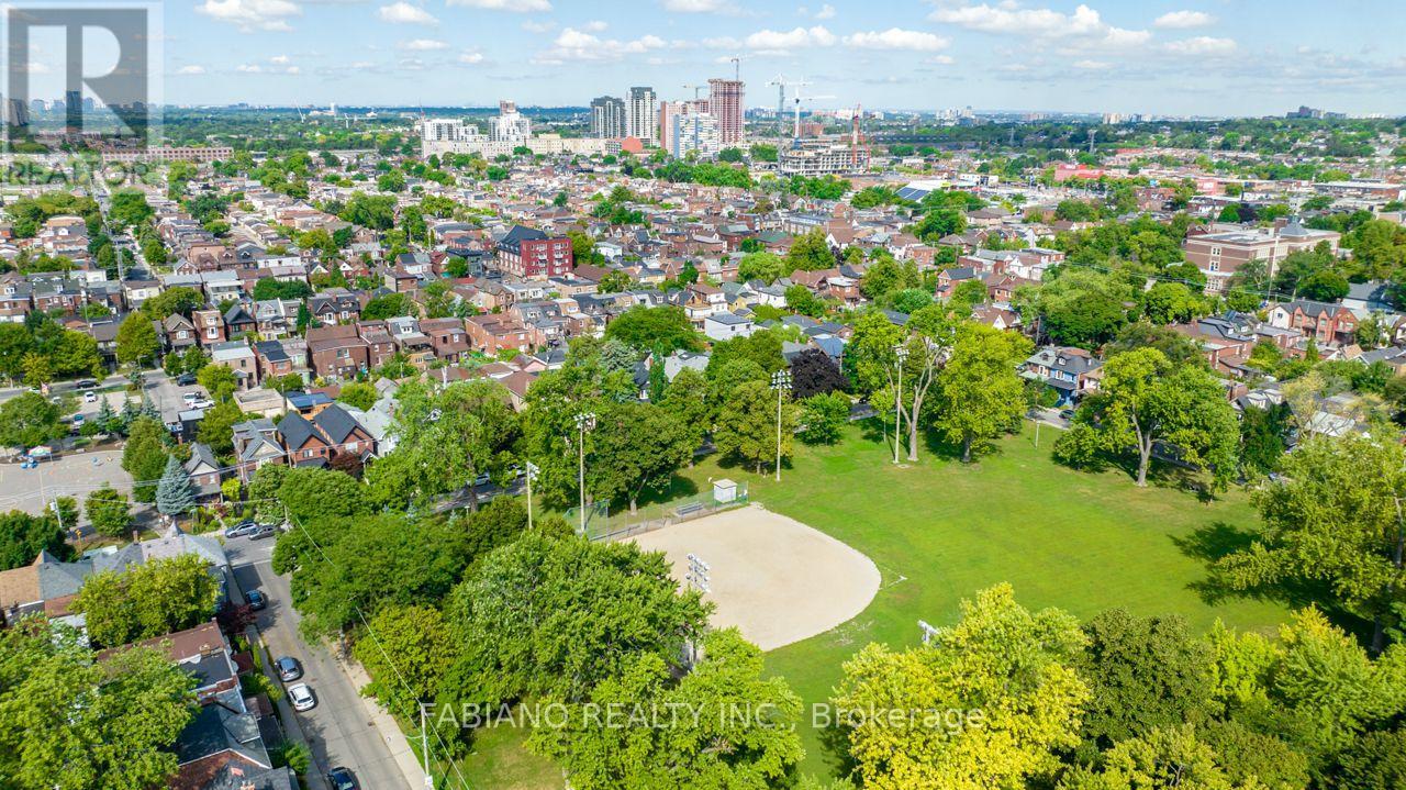 549 Gladstone Avenue, Toronto, Ontario  M6H 3J3 - Photo 49 - W13759914