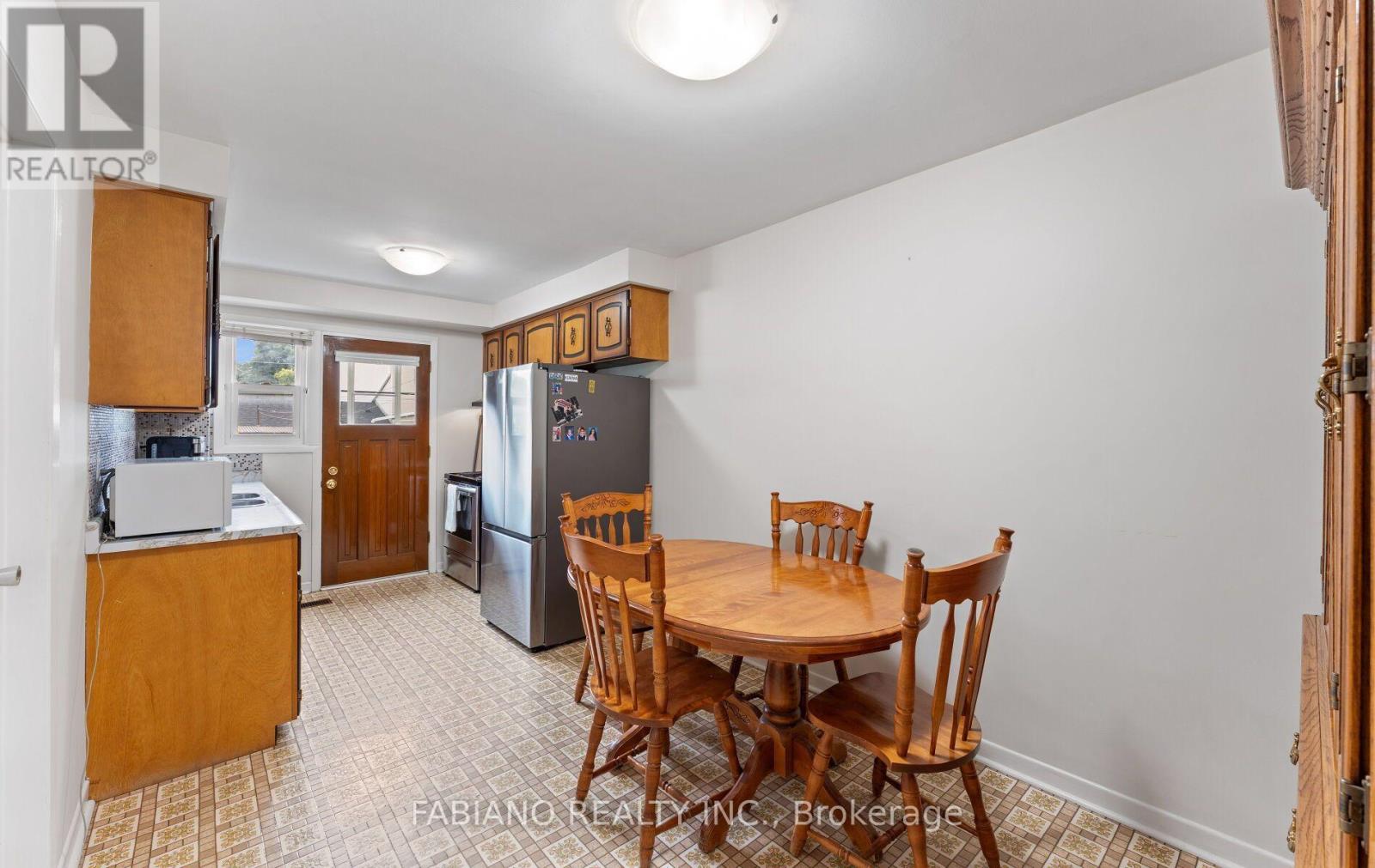 549 Gladstone Avenue, Toronto, Ontario  M6H 3J3 - Photo 9 - W13759914