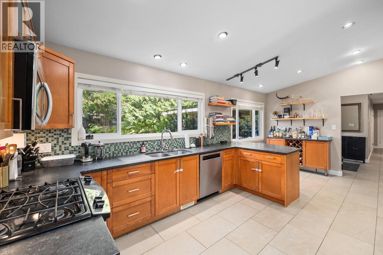 326 Moyne Drive, West Vancouver, British Columbia  V7S 1J5 - Photo 10 - R3161216
