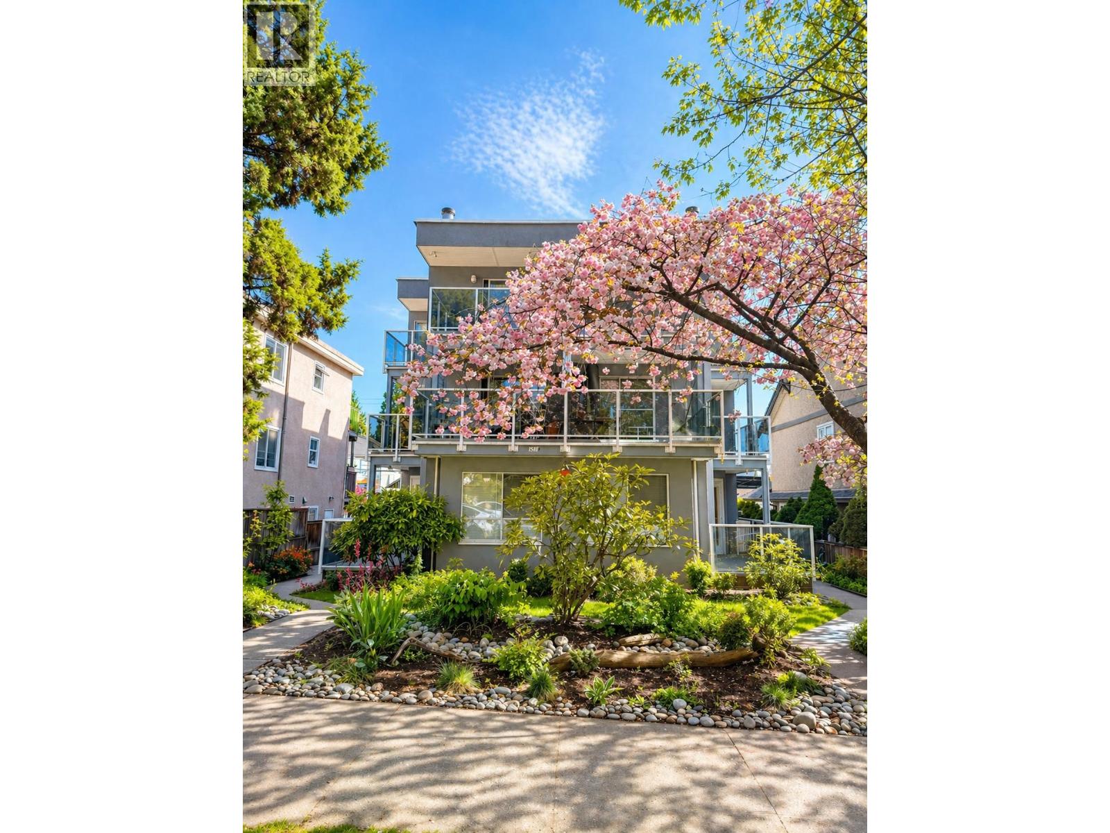 3 1510 E 3rd Avenue, Vancouver, British Columbia V5N 1G9 - Photo 1 - R3162922