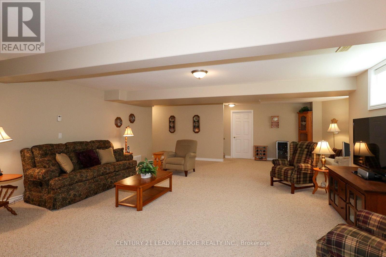 100 - 61 Village Crescent, Peterborough, Ontario K9J 0A9 - Photo 19 - X13759672