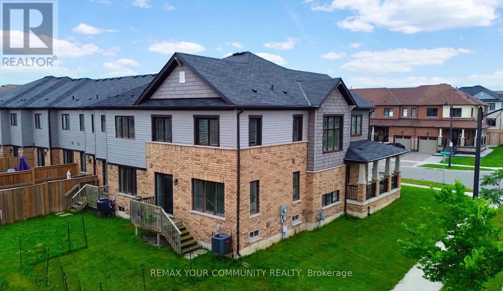 2 Prestwick Street, Hamilton, Ontario  L8J 0K7 - Photo 4 - X13759780