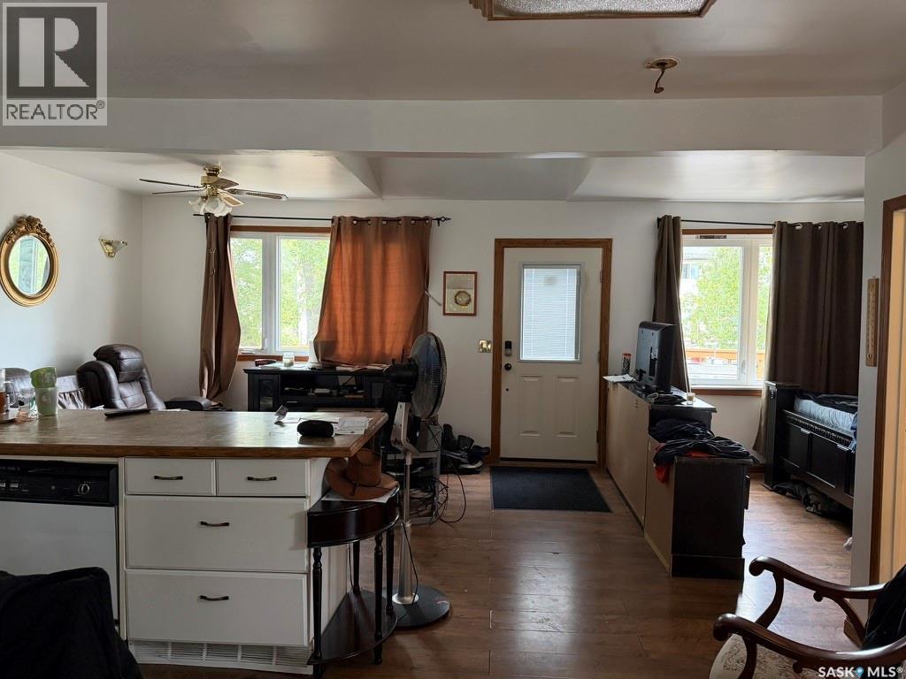 370 Arthur Street, Regina, Saskatchewan  S4R 4X2 - Photo 3 - SK047925