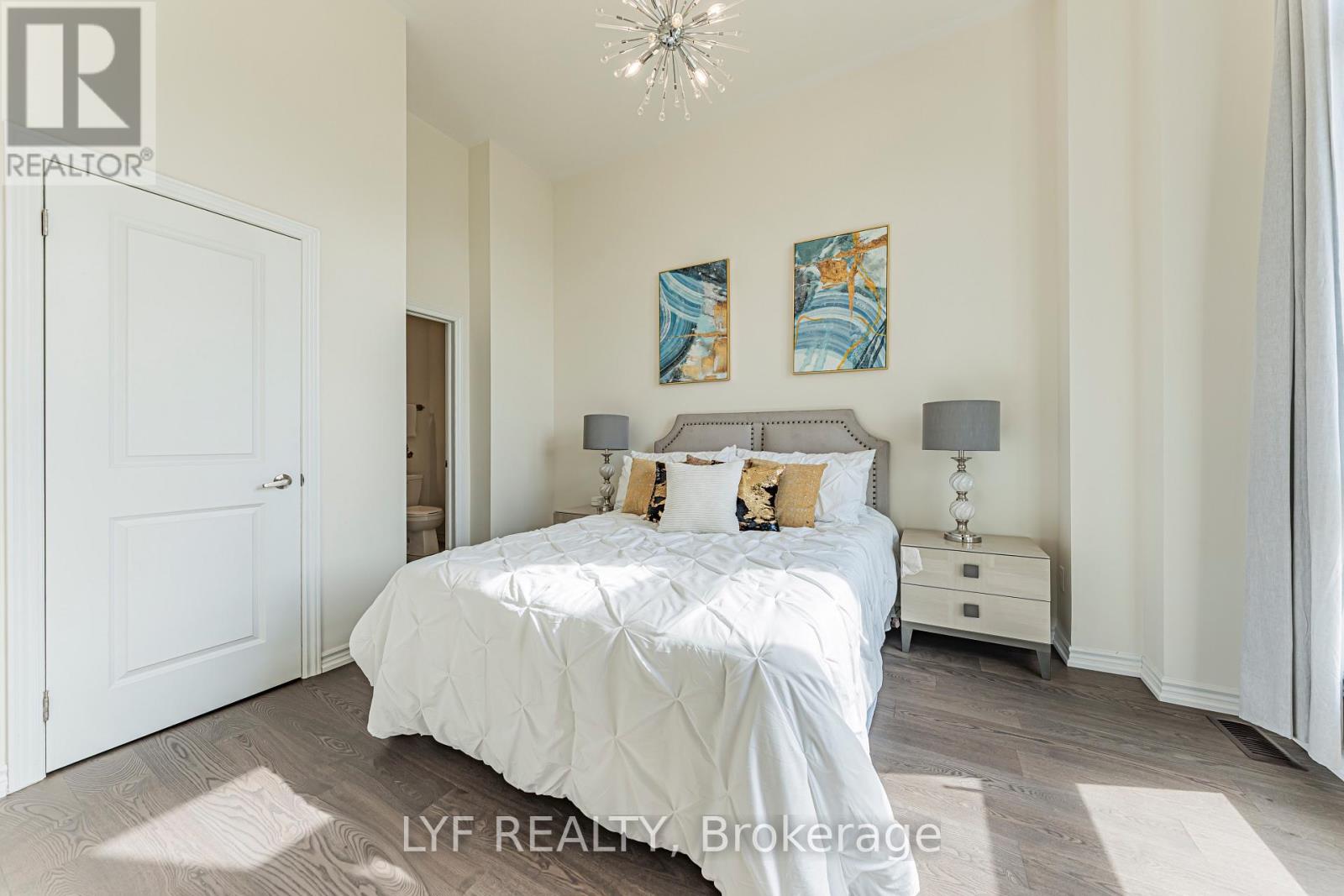 20 Lord Melborne Street, Markham, Ontario  L6C 0Z5 - Photo 7 - N13660366