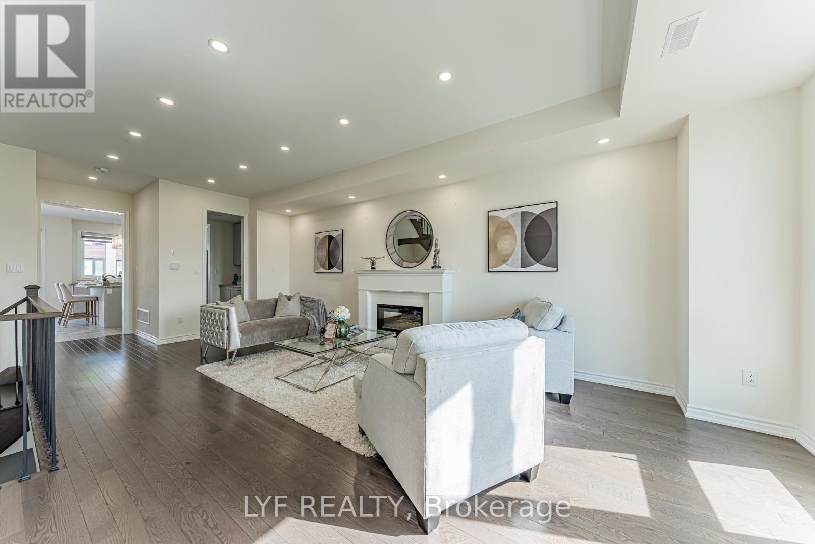 20 Lord Melborne Street, Markham, Ontario  L6C 0Z5 - Photo 12 - N13660366
