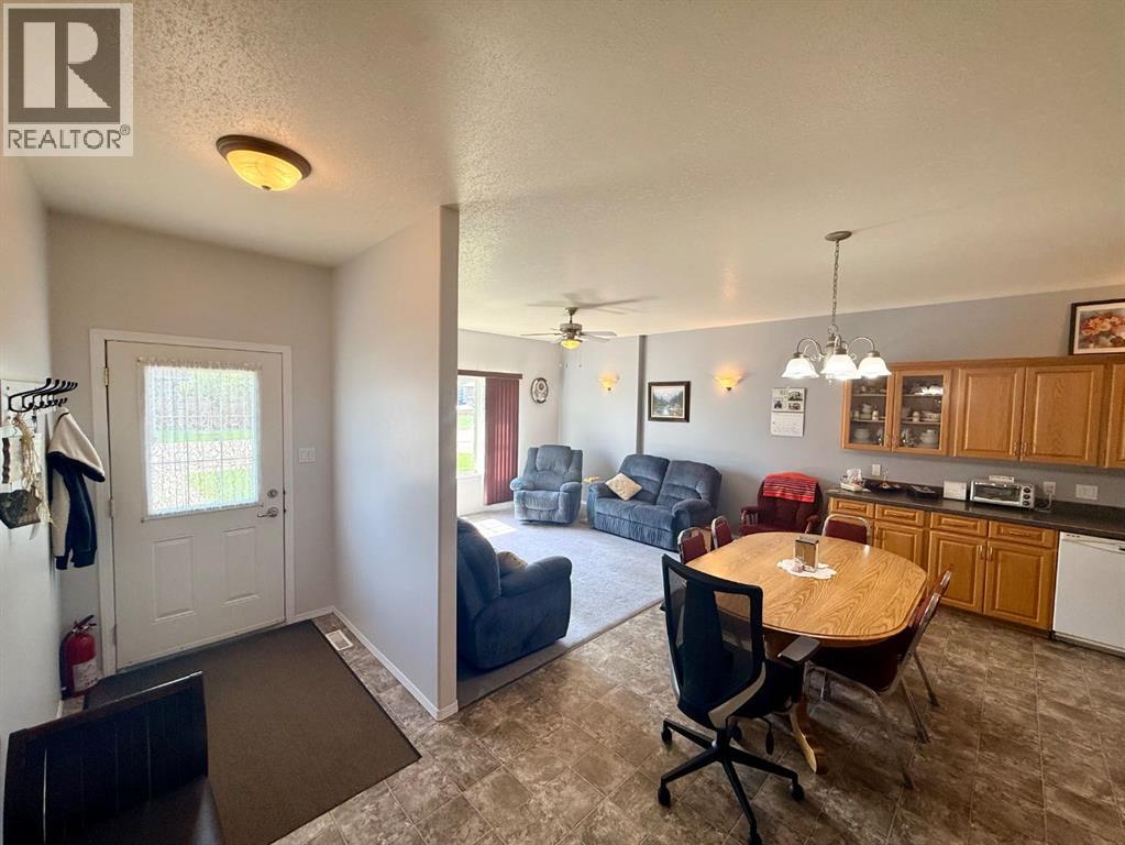 10612 97 Ave, La Crete, Alberta  T0H 2H0 - Photo 9 - A2316385