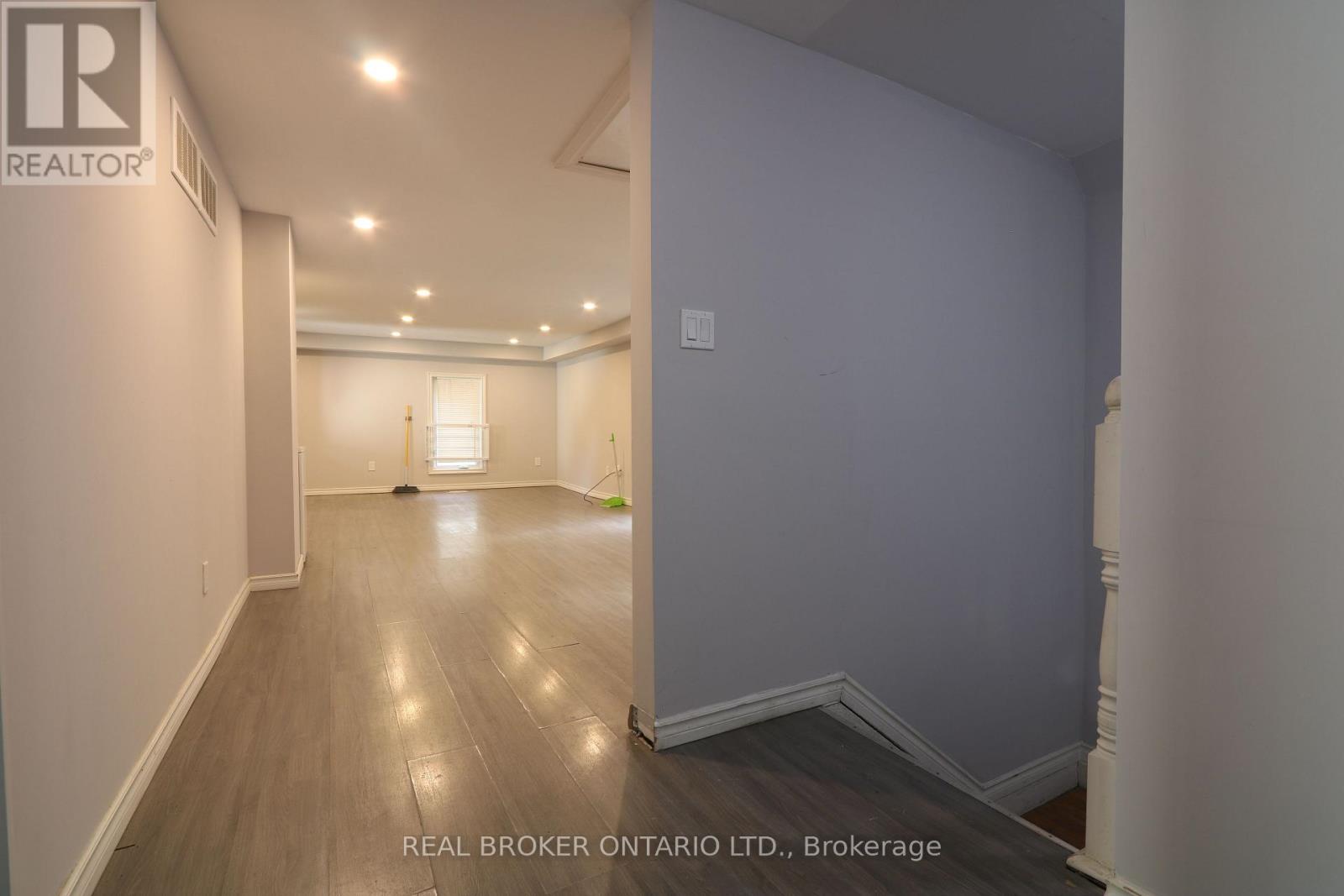 4424 Ellis Street, Niagara Falls, Ontario  L2E 1H4 - Photo 6 - X13755356