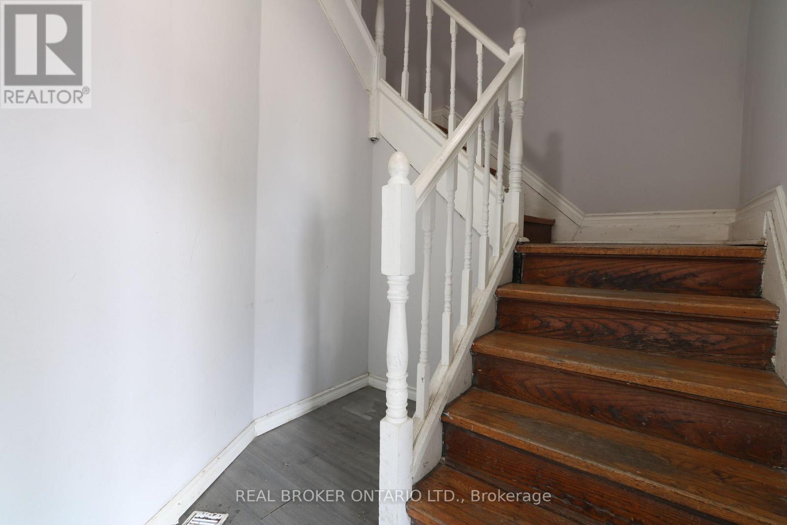 4424 Ellis Street, Niagara Falls, Ontario  L2E 1H4 - Photo 5 - X13755356