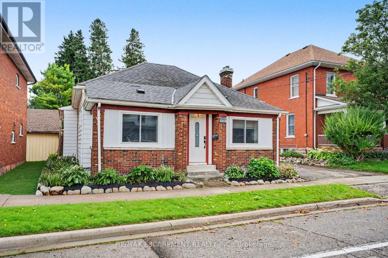 600 Peel Street, Woodstock, Ontario  N4S 1K7 - Photo 2 - X13756694