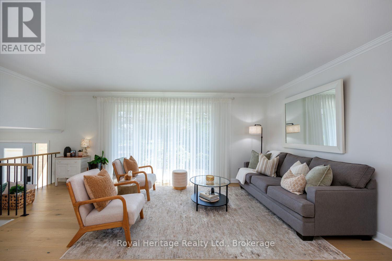 396 Jane Avenue, Oshawa, Ontario  L1J 3L4 - Photo 6 - E13759940