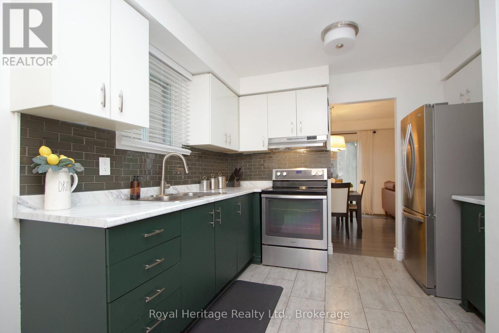 11 Harman Drive, Ajax, Ontario  L1S 5H4 - Photo 4 - E13759954