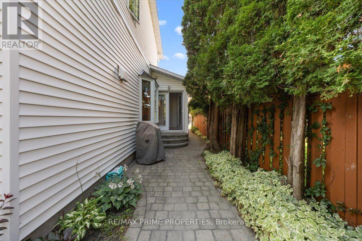 1020 Driftwood Crescent, Ottawa, Ontario  K1C 2P1 - Photo 45 - X13760018