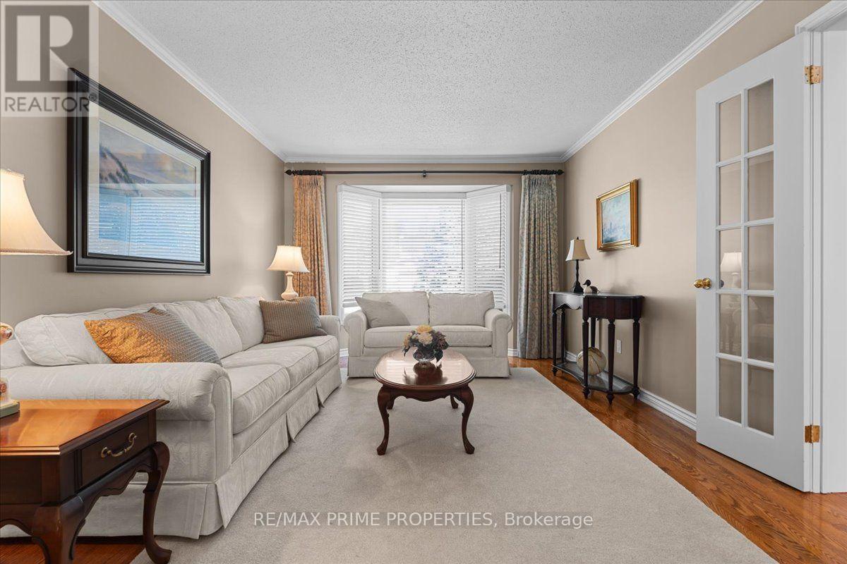 1020 Driftwood Crescent, Ottawa, Ontario  K1C 2P1 - Photo 6 - X13760018