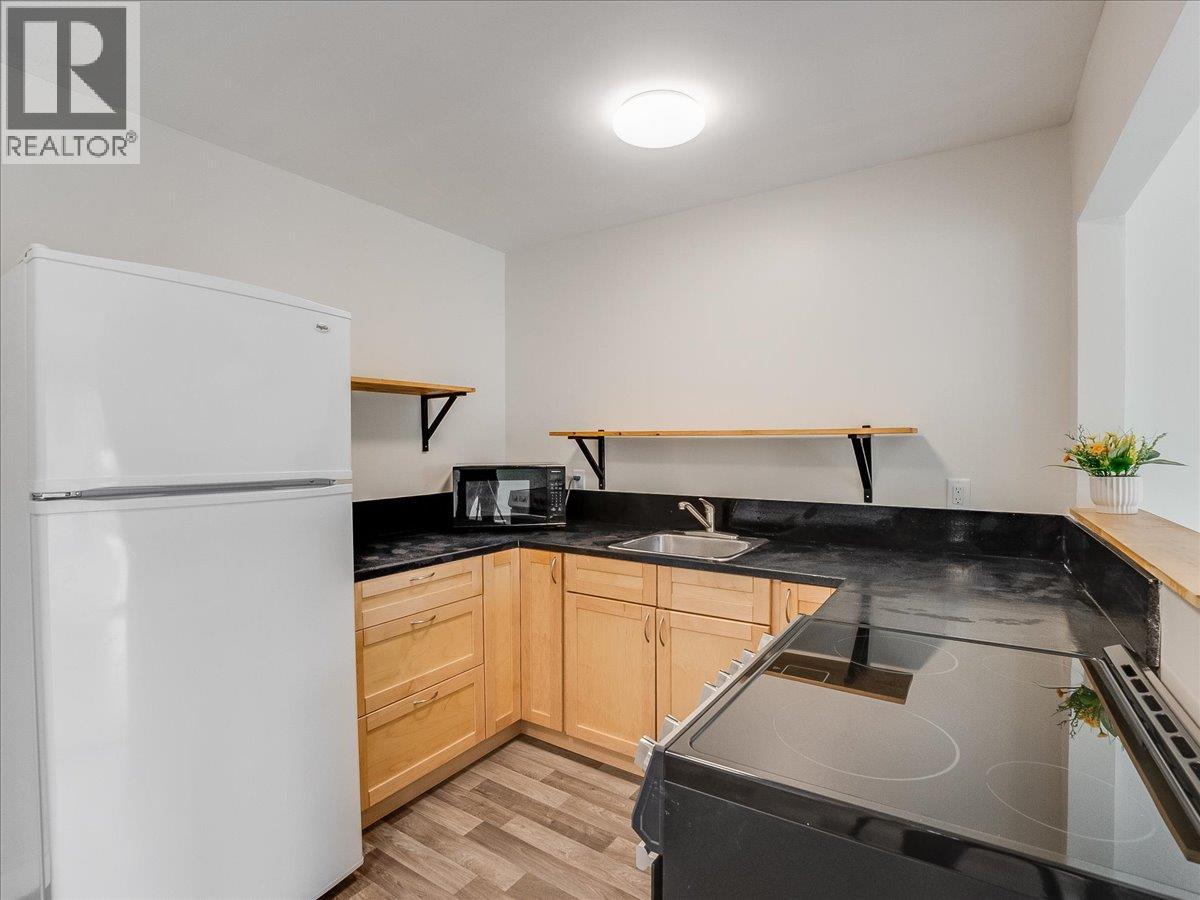 880 Wordsworth Avenue Unit# 116, Warfield, British Columbia  V1R 2E9 - Photo 3 - 10383362
