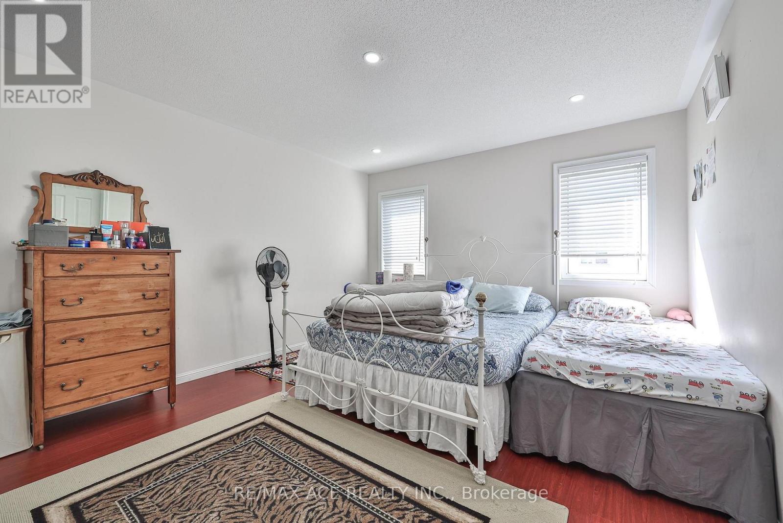 1819 Misthollow Drive, Pickering, Ontario  L1X 0A7 - Photo 13 - E13760022