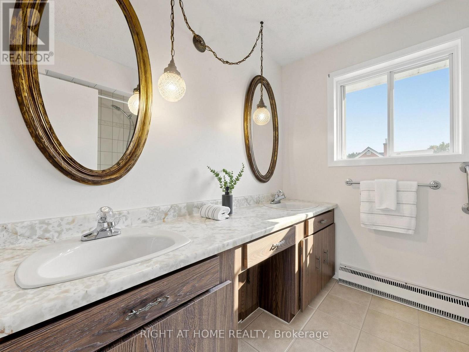 36 Joanna Drive E, Toronto, Ontario M1R 4J1 - Photo 21 - E13760054
