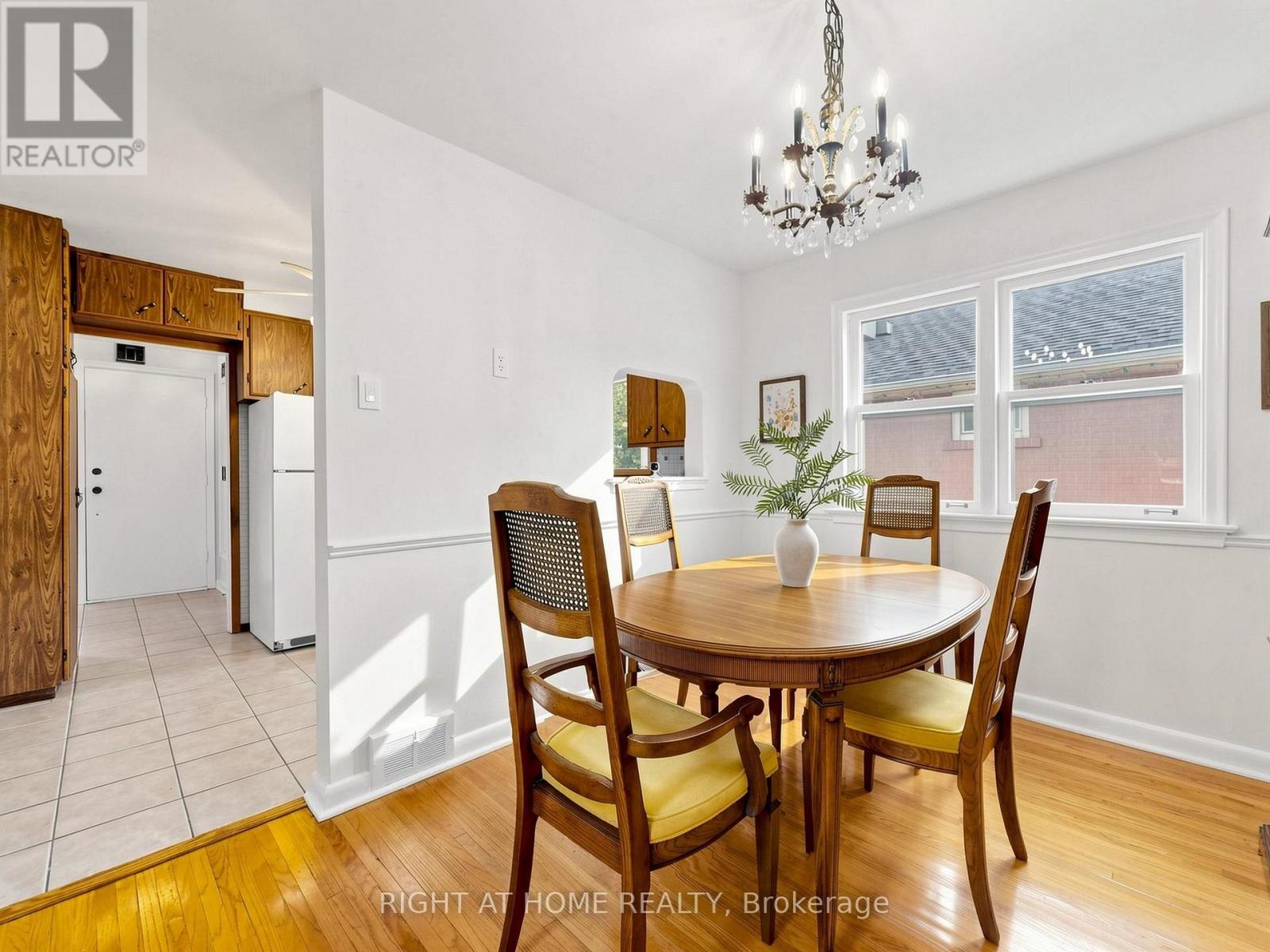36 Joanna Drive E, Toronto, Ontario M1R 4J1 - Photo 7 - E13760054