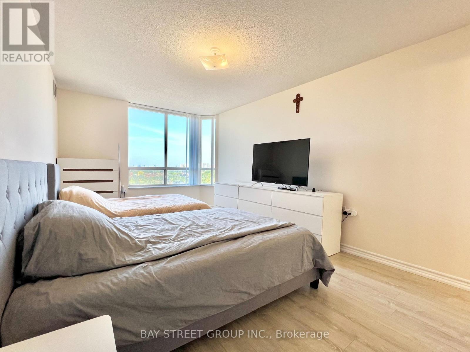 1102 - 3088 Kennedy Road, Toronto, Ontario  M1V 5M4 - Photo 19 - E13760064