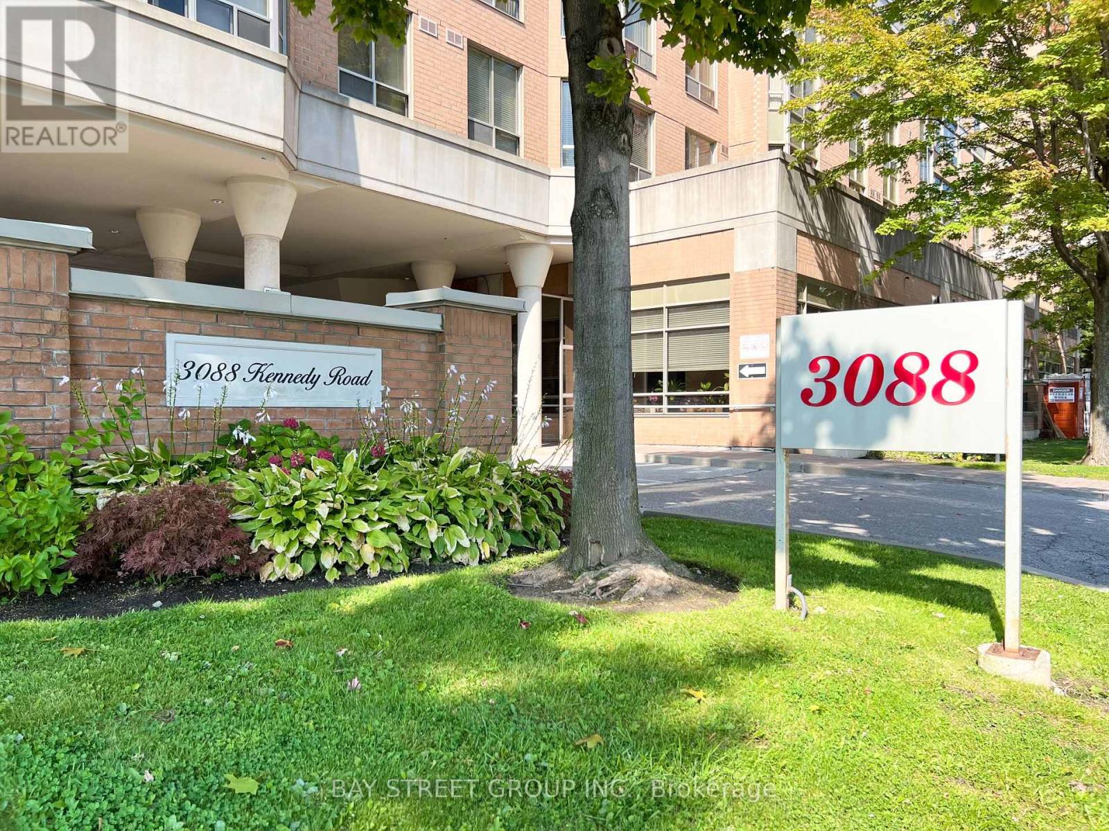 1102 - 3088 Kennedy Road, Toronto, Ontario  M1V 5M4 - Photo 2 - E13760064