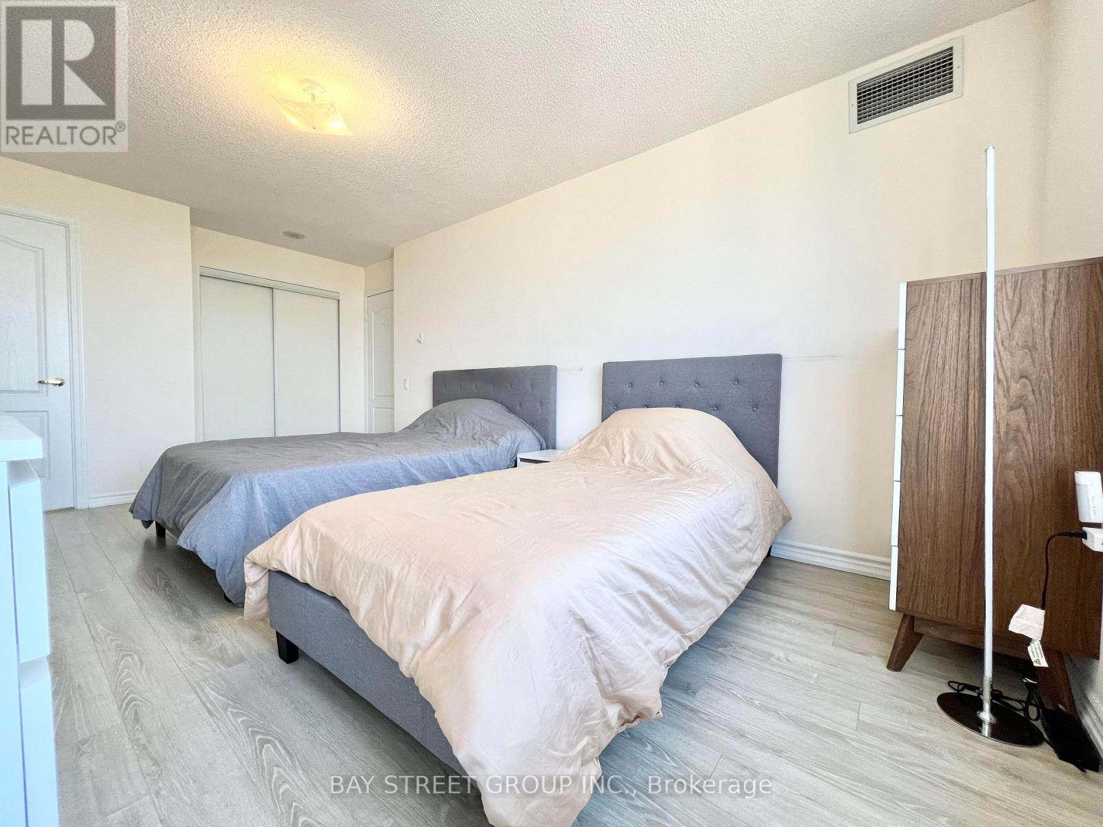 1102 - 3088 Kennedy Road, Toronto, Ontario  M1V 5M4 - Photo 20 - E13760064