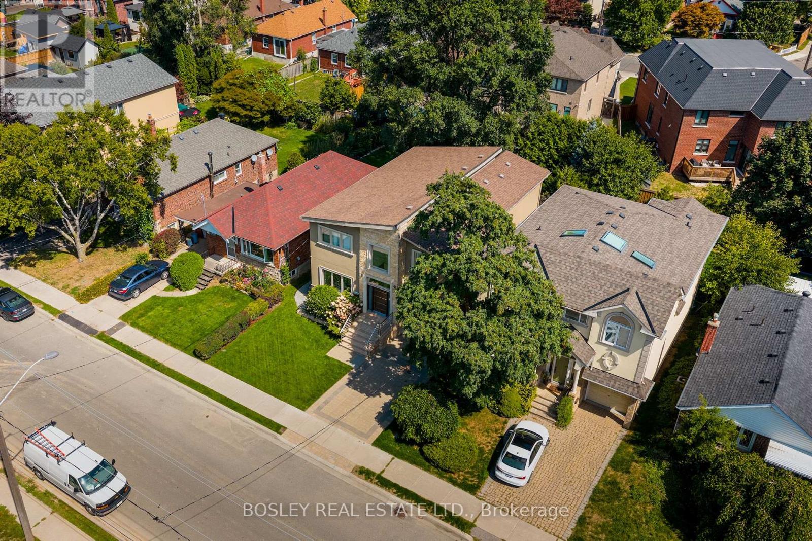 1599 Woodbine Heights Boulevard, Toronto, Ontario M4B 3A3 - Photo 4 - E13760142