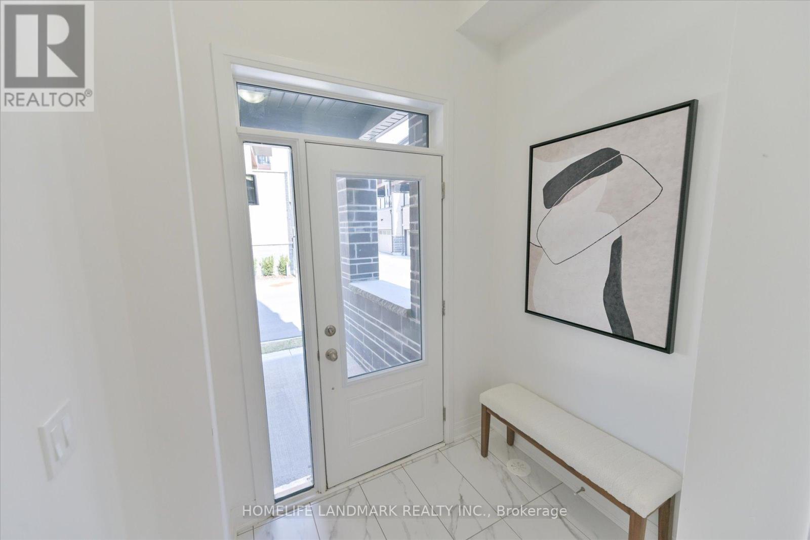 34 Carole Bell Way, Markham (Berczy), Ontario  L6E 0W2 - Photo 2 - N13759928