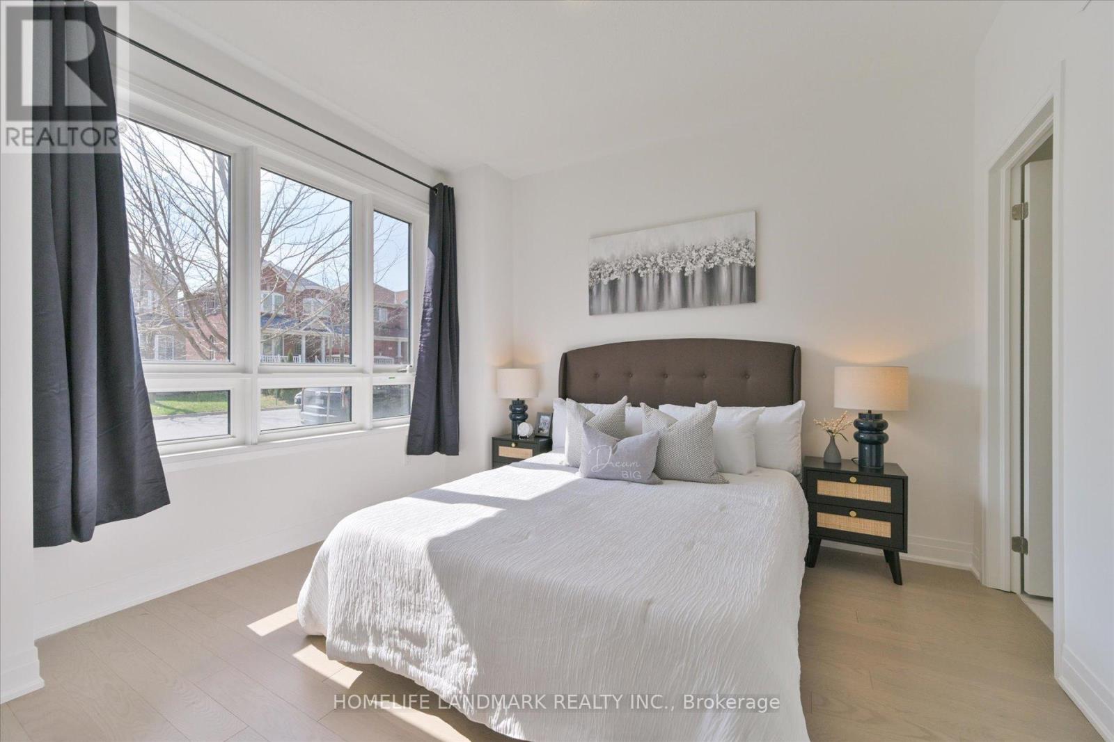 34 Carole Bell Way, Markham (Berczy), Ontario  L6E 0W2 - Photo 4 - N13759928