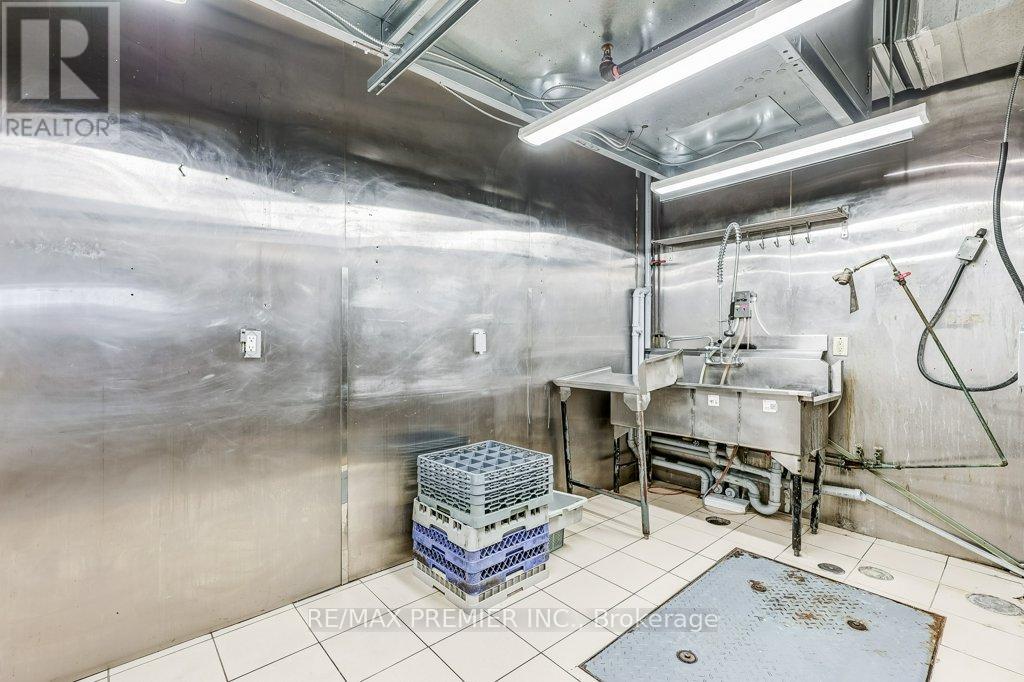 Al 1 & 2 - 140 Woodbridge Avenue, Vaughan, Ontario  L4L 4K9 - Photo 14 - N13759984