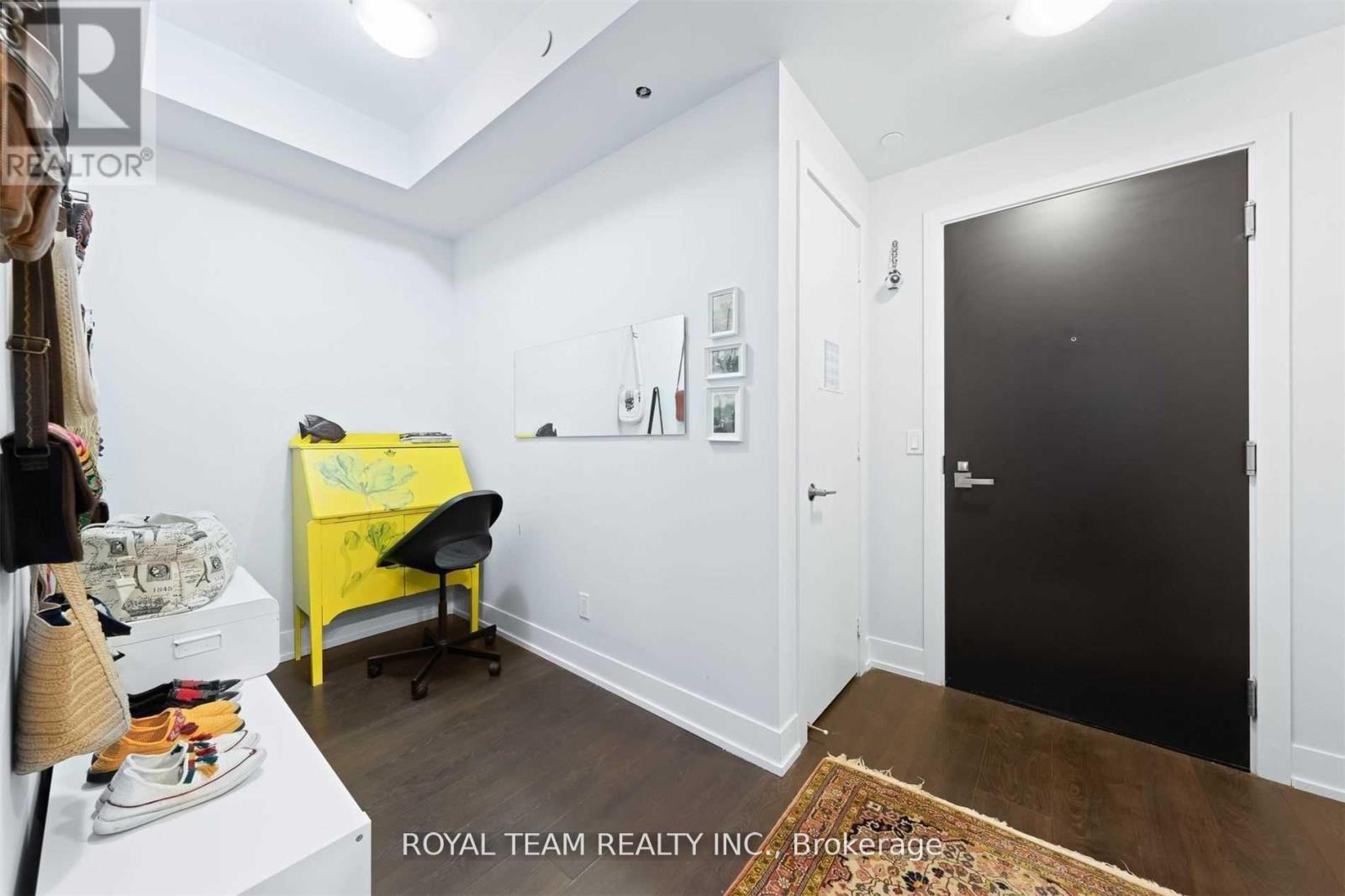 536 - 9471 Yonge Street, Richmond Hill (South Richvale), Ontario  L4C 1V4 - Photo 4 - N13760098