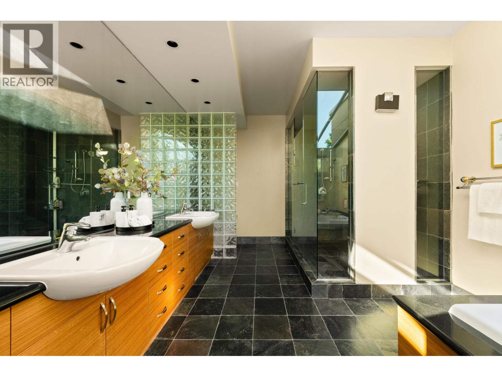 1575 Acadia Road, Vancouver, British Columbia  V6T 1P8 - Photo 21 - R3162980