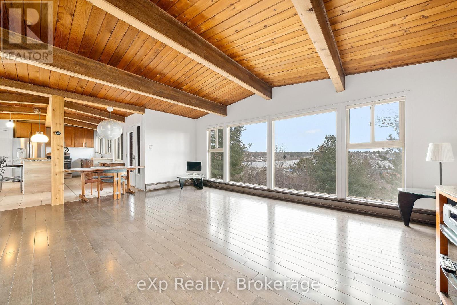 8 Sunset Avenue, Parry Sound, Ontario  P2A 1A5 - Photo 3 - X13759966