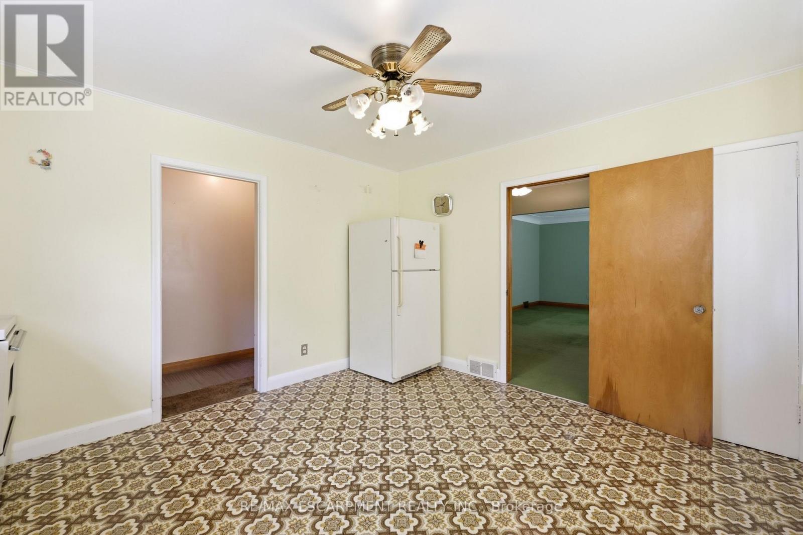 522 Enfield Road, Burlington, Ontario  L7T 2X8 - Photo 13 - W13759944
