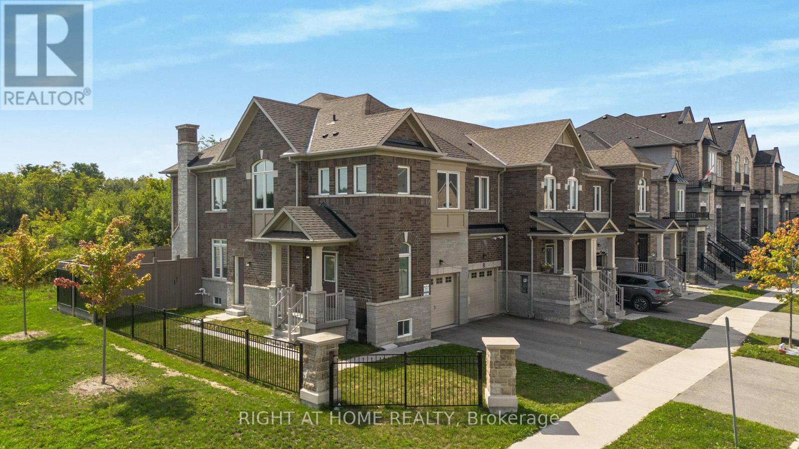 6 Savino Drive, Brampton, Ontario L6Z 0J5 - Photo 2 - W13759960