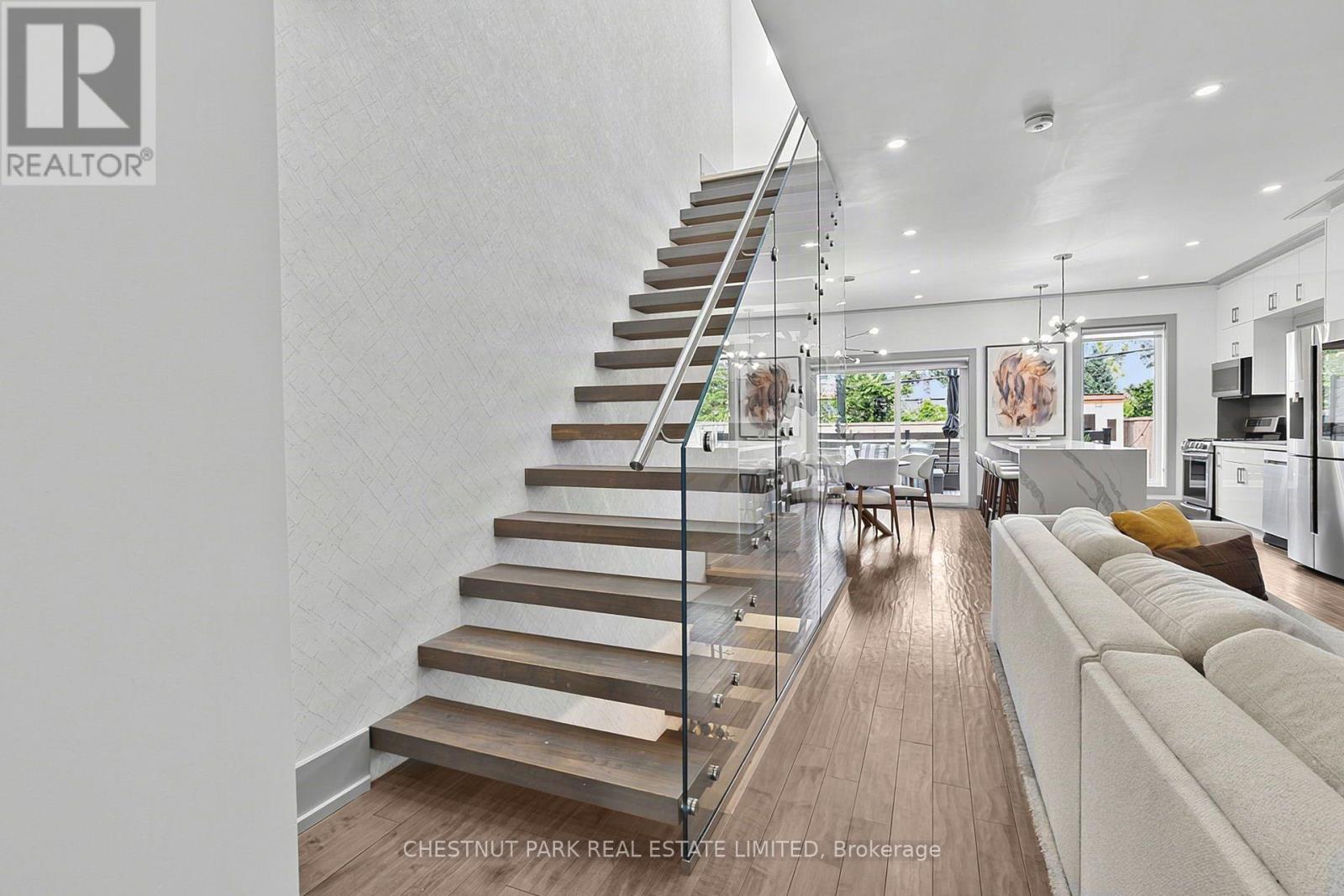 15 Nineteeth Street, Toronto, Ontario  M8V 3L4 - Photo 17 - W13760024