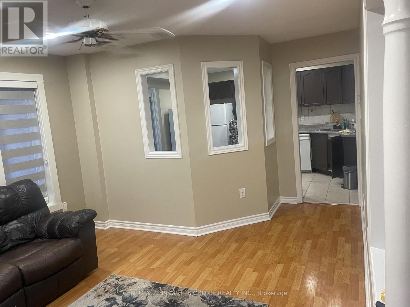 113 Desert Sand Drive, Brampton, Ontario  L6R 1V7 - Photo 9 - W13760028