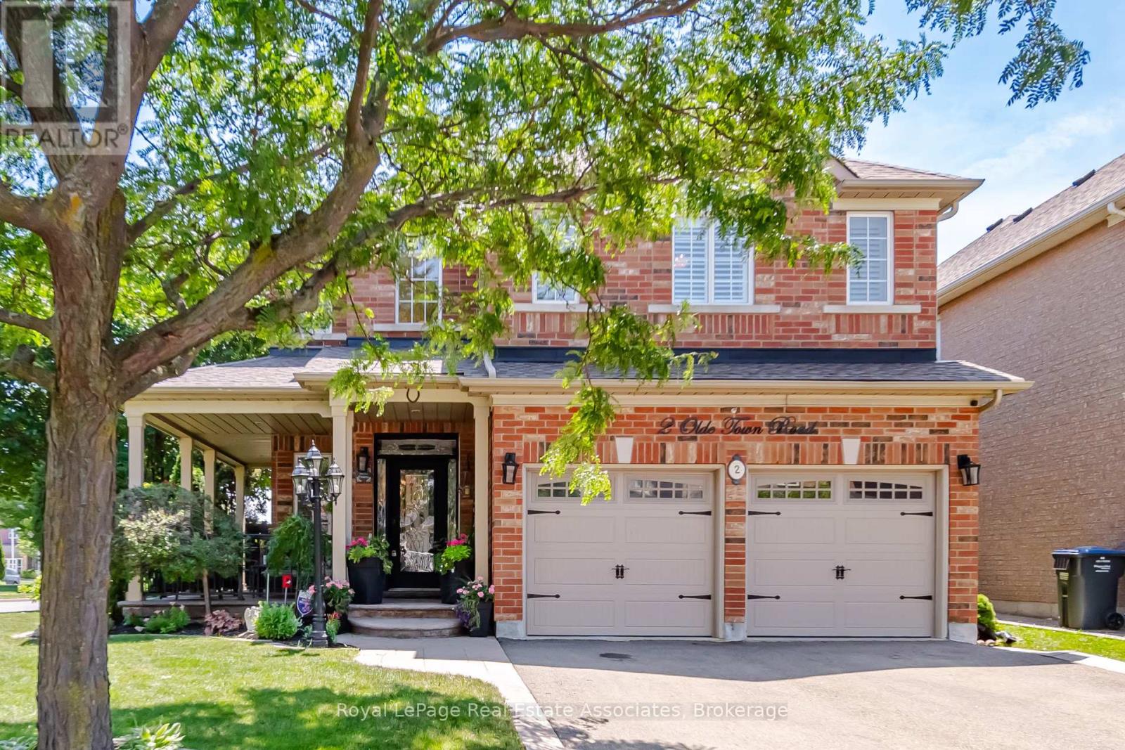 2 Olde Town Road, Brampton, Ontario  L6X 4V3 - Photo 1 - W13760038