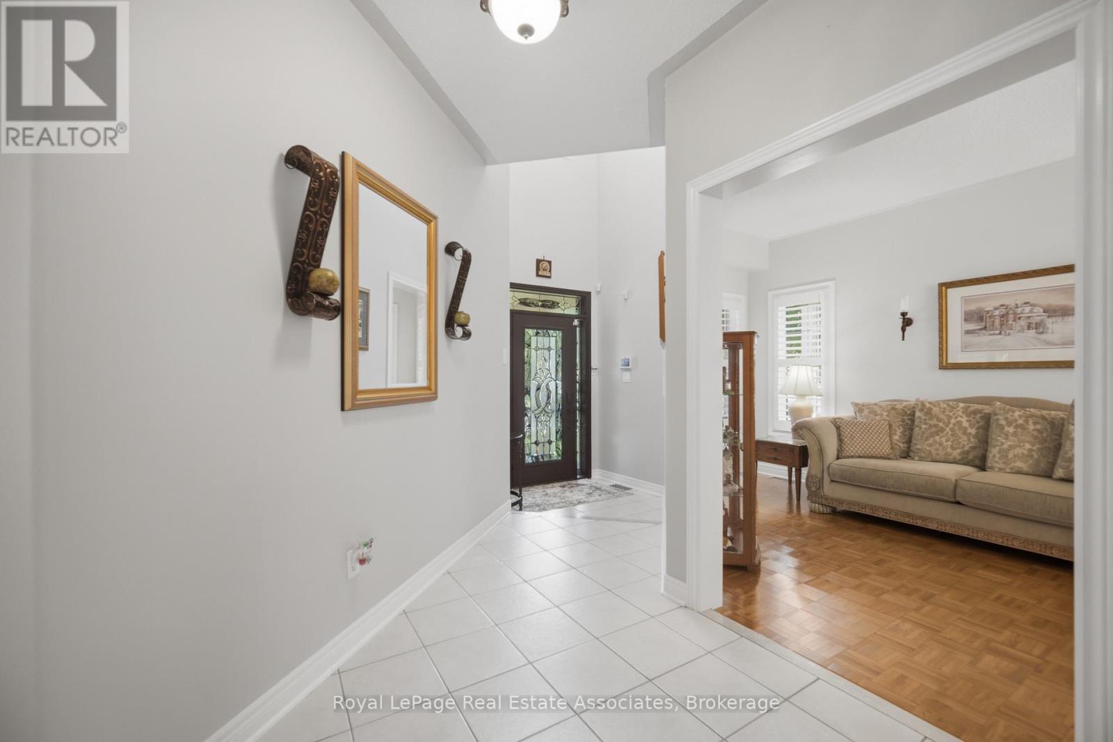 2 Olde Town Road, Brampton, Ontario  L6X 4V3 - Photo 10 - W13760038