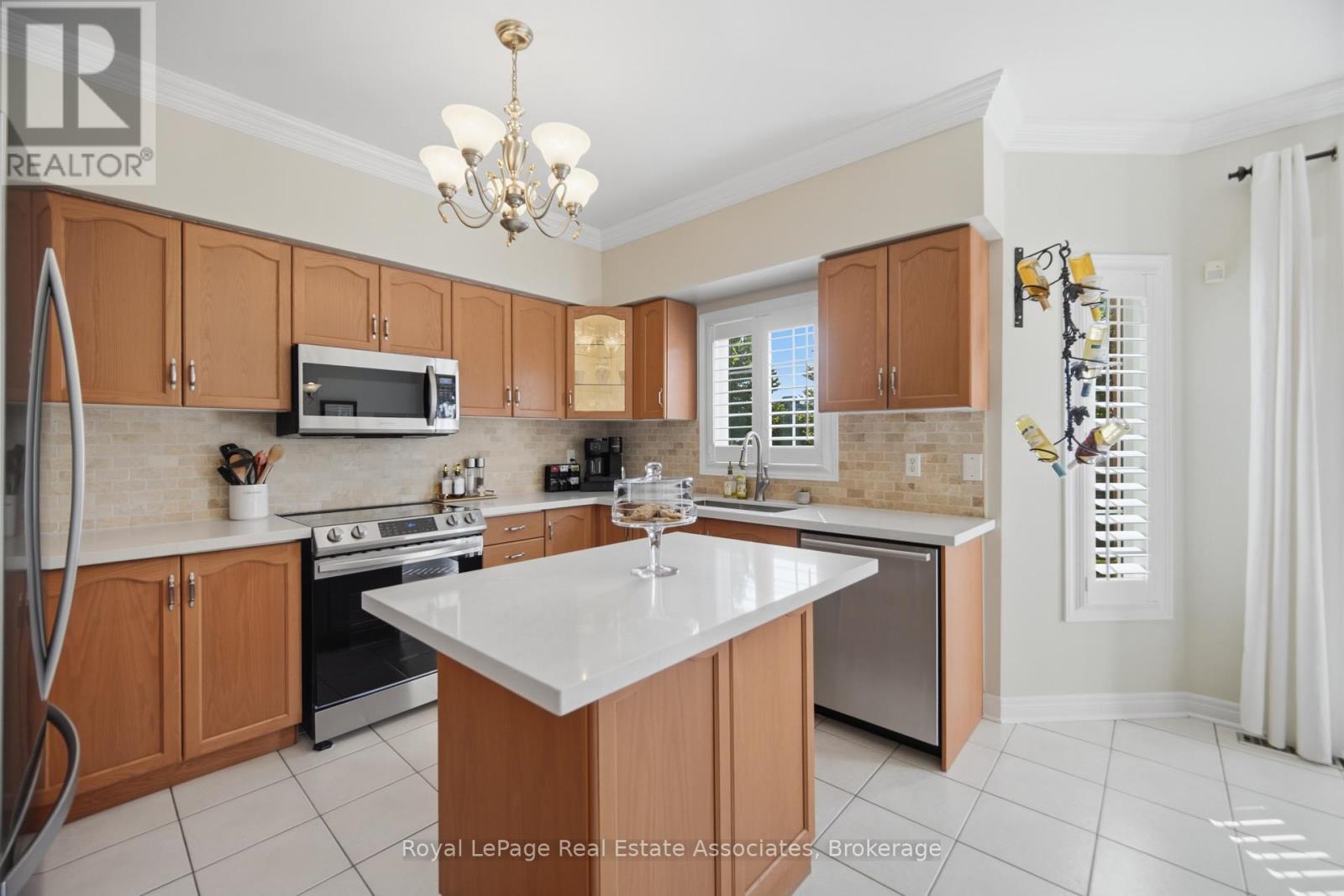 2 Olde Town Road, Brampton, Ontario  L6X 4V3 - Photo 15 - W13760038
