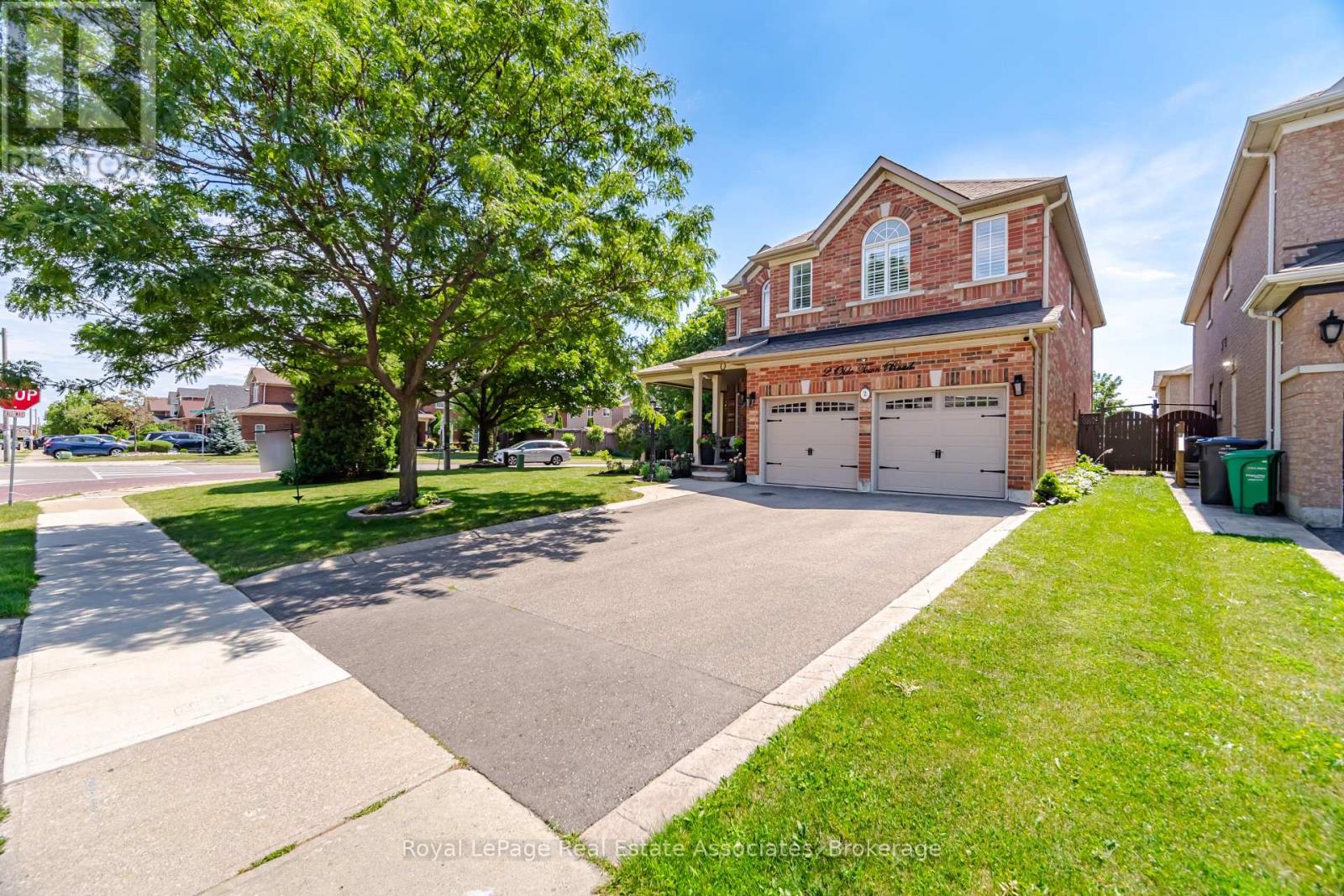 2 Olde Town Road, Brampton, Ontario  L6X 4V3 - Photo 4 - W13760038
