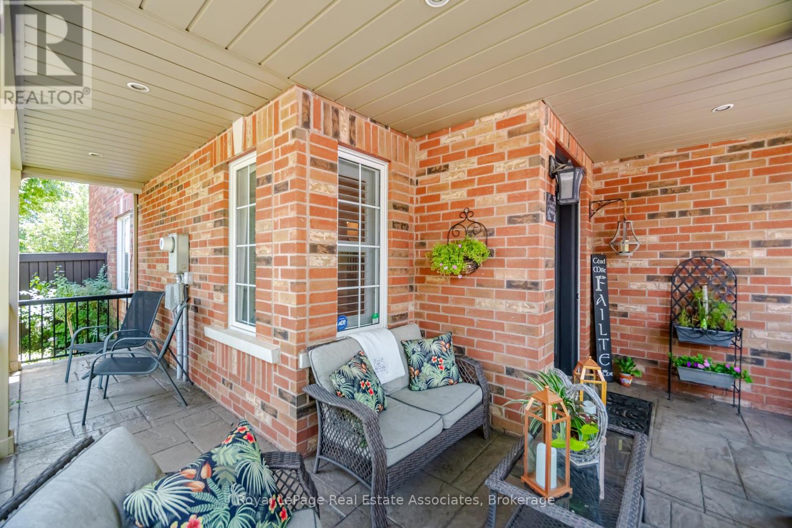 2 Olde Town Road, Brampton, Ontario  L6X 4V3 - Photo 8 - W13760038