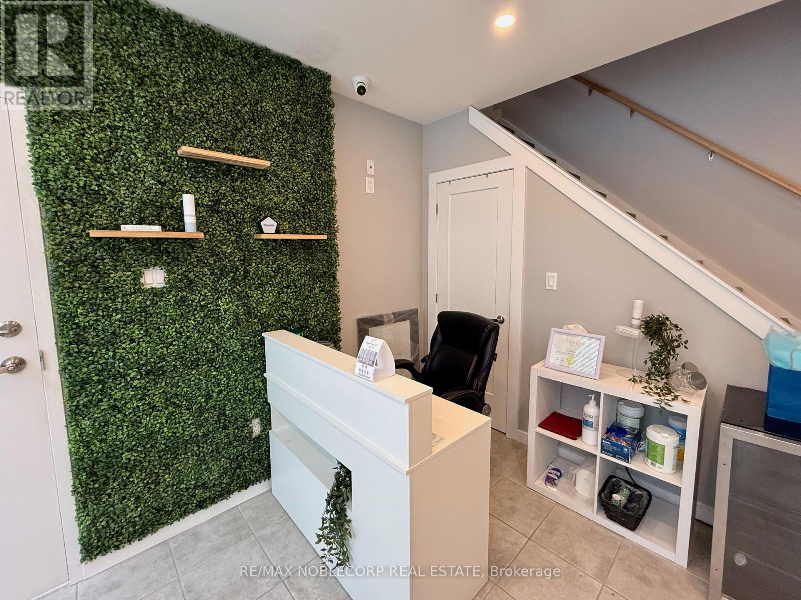 2 - 44 Goodmark Place, Toronto, Ontario  M9W 6N8 - Photo 3 - W13760040