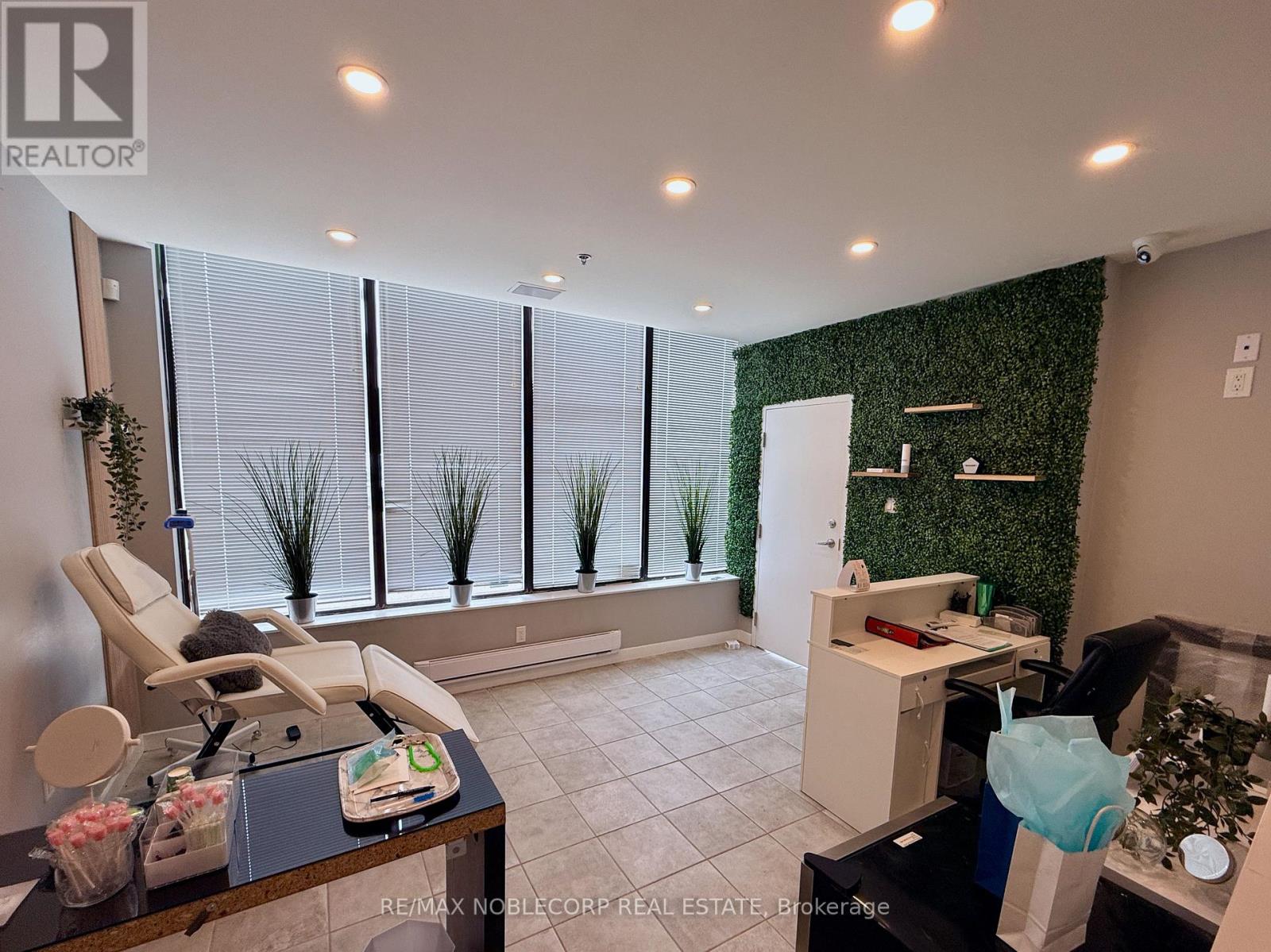 2 - 44 Goodmark Place, Toronto, Ontario  M9W 6N8 - Photo 5 - W13760040