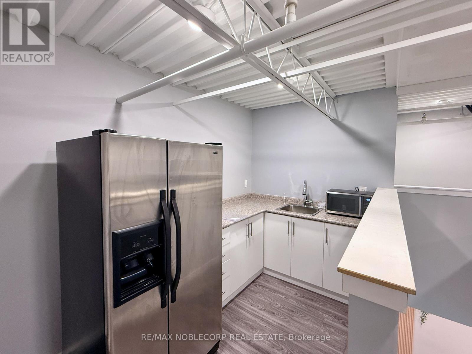 2 - 44 Goodmark Place, Toronto, Ontario  M9W 6N8 - Photo 8 - W13760040