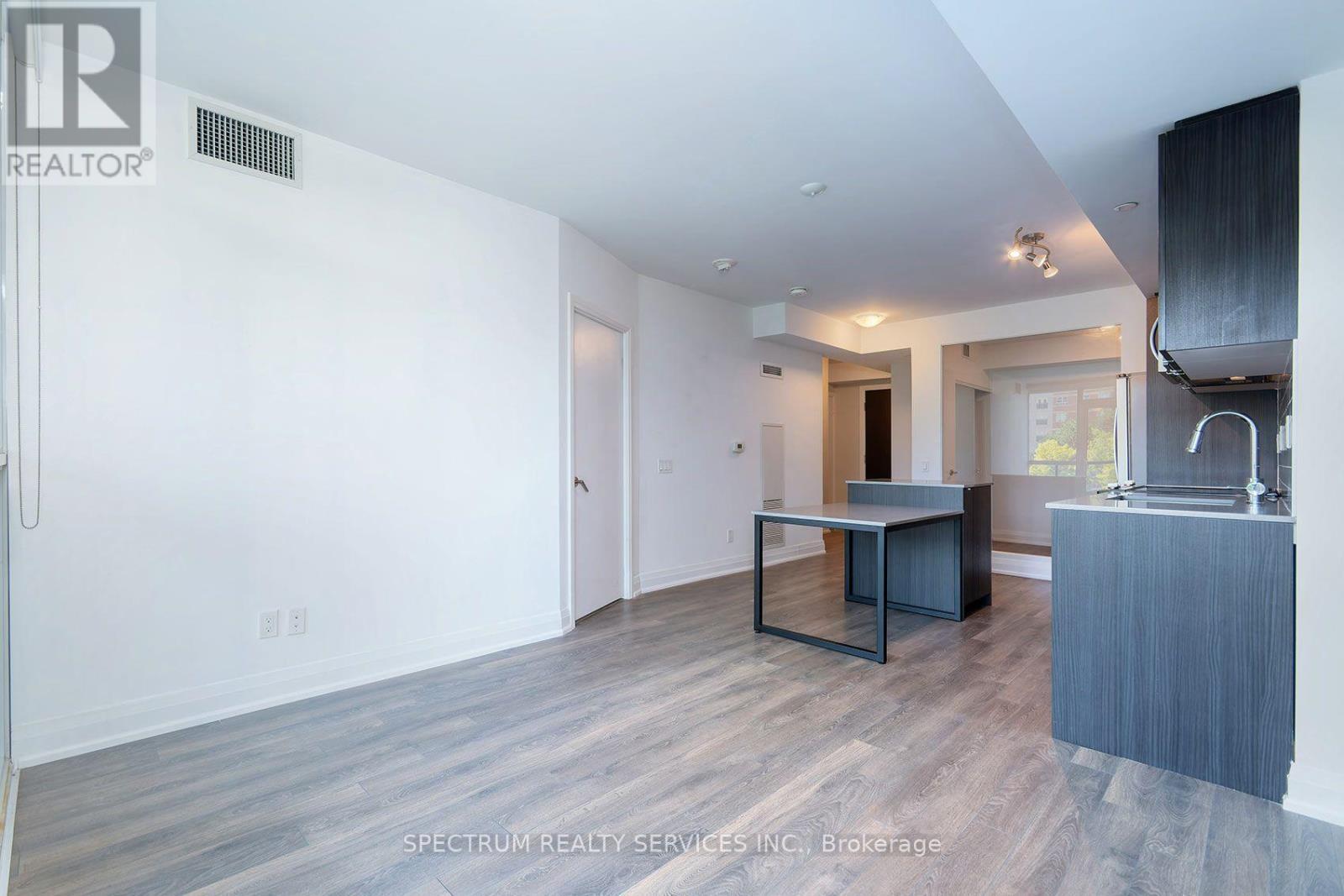 307 - 1461 Lawrence Avenue, Toronto, Ontario  M6L 0A6 - Photo 6 - W13760052