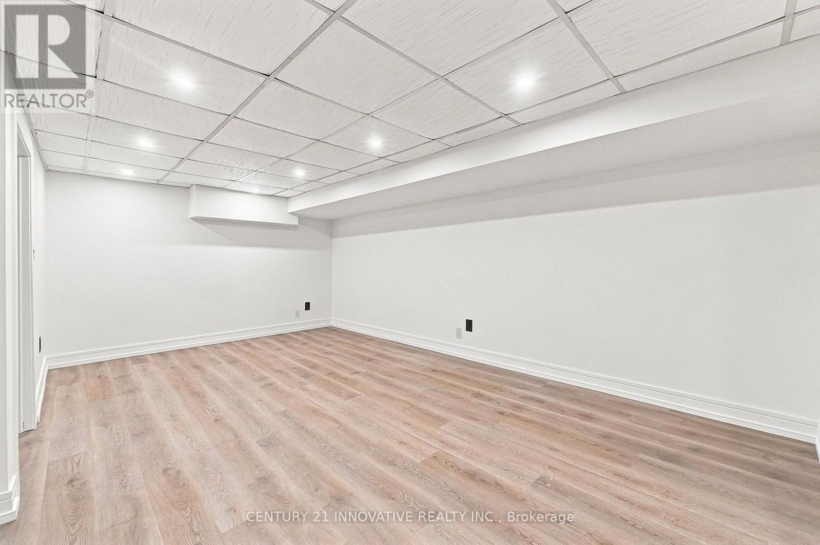 2068 Stewart Crescent, Mississauga, Ontario  L4Y 1C5 - Photo 40 - W13760066