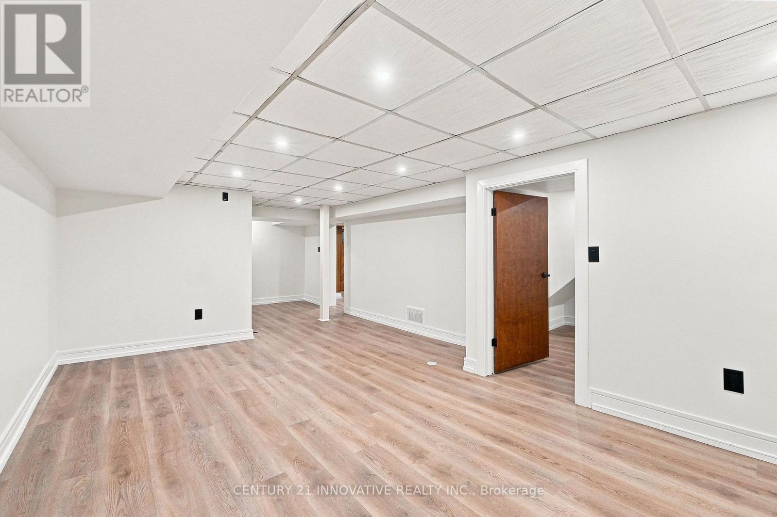 2068 Stewart Crescent, Mississauga, Ontario  L4Y 1C5 - Photo 43 - W13760066