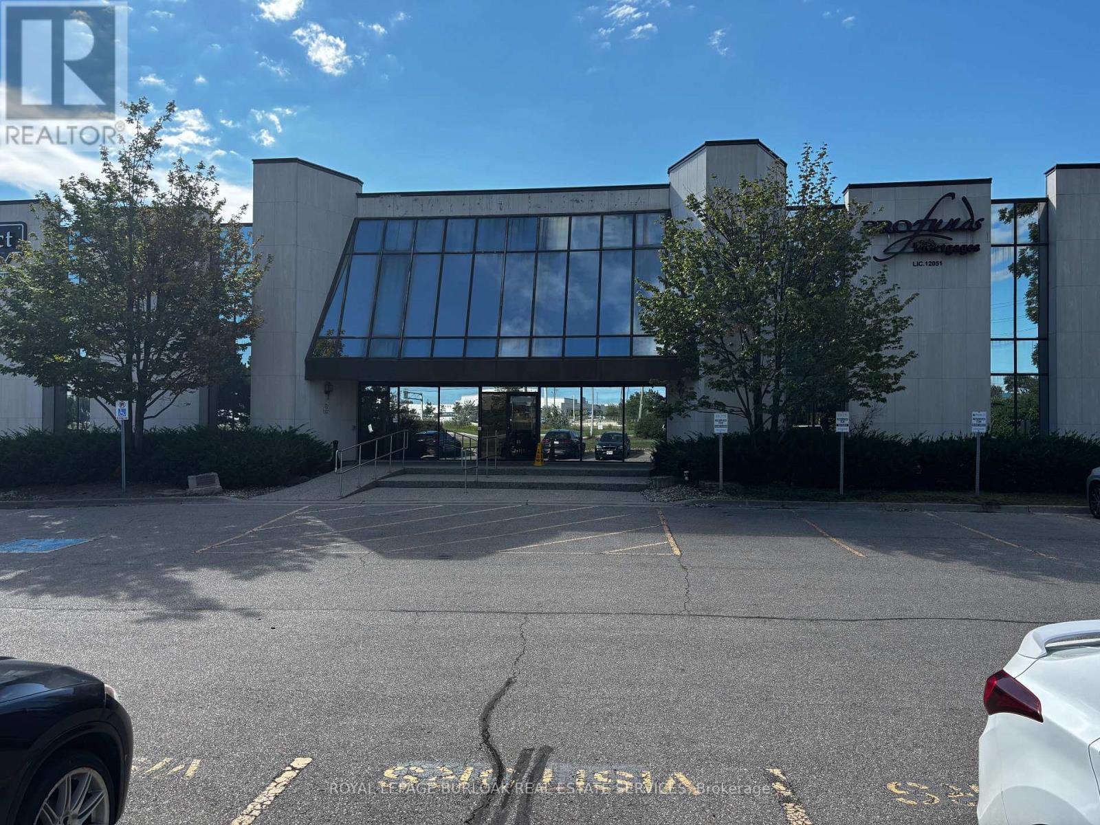 108 - 3410 South Service Road, Burlington, Ontario  L7N 3T2 - Photo 1 - W13760080
