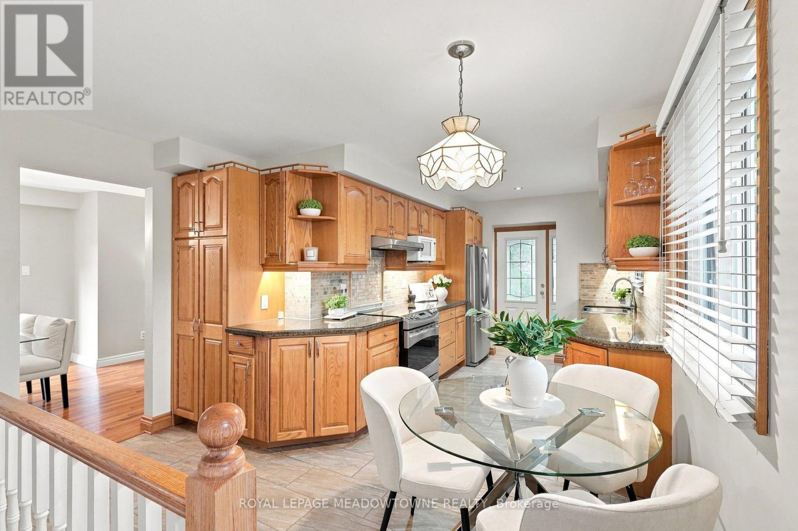 621 Moorelands Crescent, Milton, Ontario  L9T 4B3 - Photo 11 - W13760130