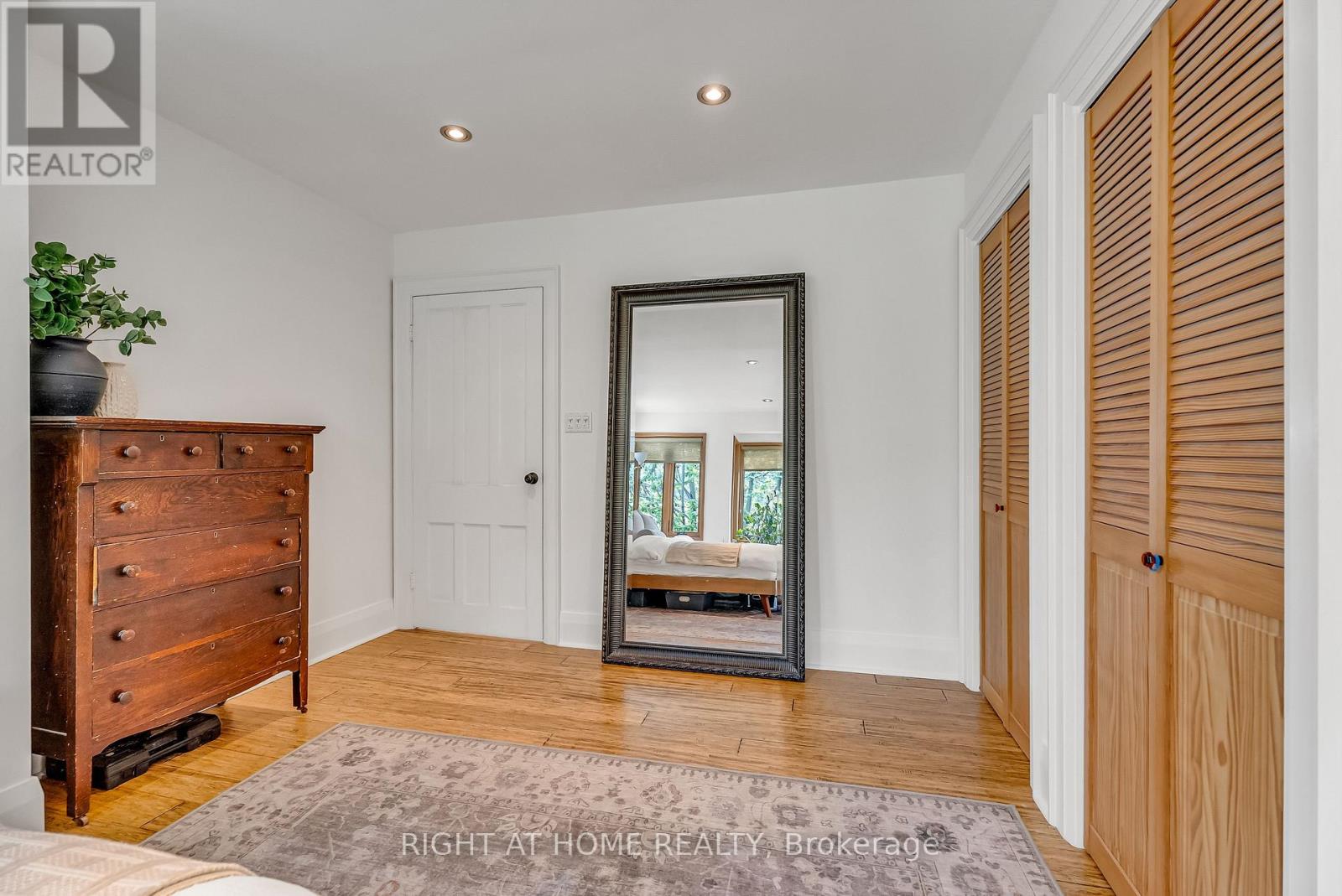 118 Lansdowne Avenue, Toronto, Ontario  M6K 2V9 - Photo 33 - W13759834