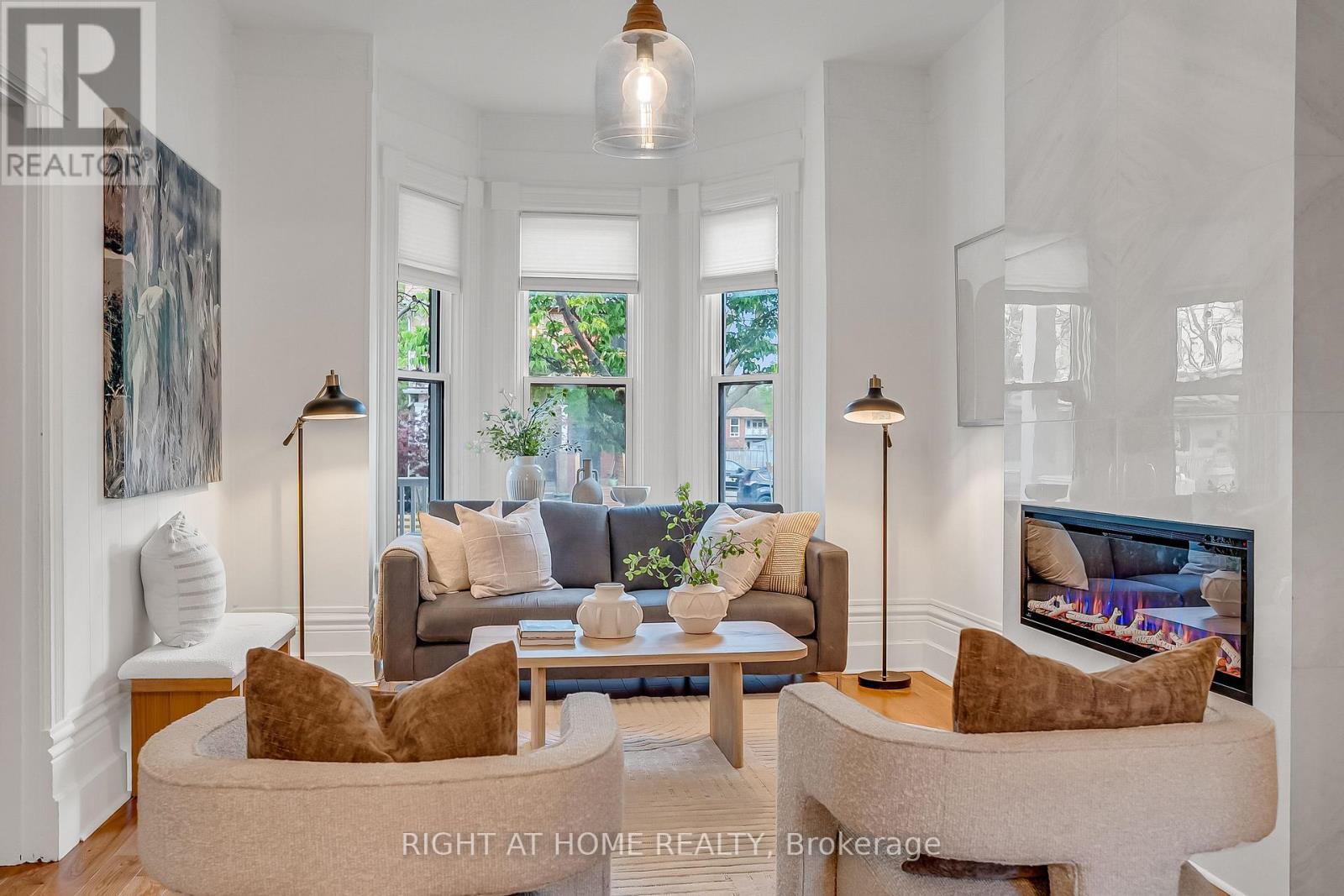 118 Lansdowne Avenue, Toronto, Ontario  M6K 2V9 - Photo 10 - W13759834